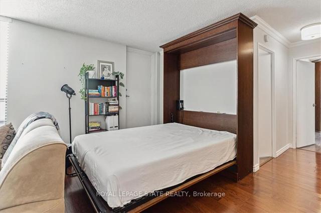 305 - 222 Jackson St W, Condo with 2 bedrooms, 1 bathrooms and 1 parking in Hamilton ON | Image 7