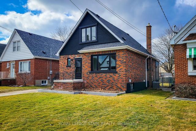 208 Holmesdale Ave, House detached with 4 bedrooms, 3 bathrooms and 5 parking in Hamilton ON | Image 12