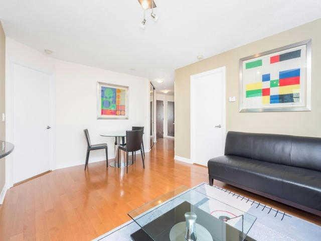 1002 - 16 Yonge St, Condo with 2 bedrooms, 2 bathrooms and 1 parking in Toronto ON | Image 3