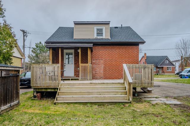 220 Heiman St, House detached with 3 bedrooms, 3 bathrooms and 4 parking in Kitchener ON | Image 19