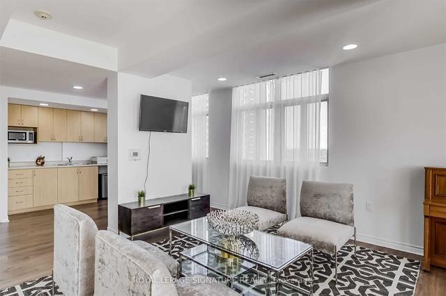 201 - 15 Maplewood Ave, Condo with 1 bedrooms, 1 bathrooms and 0 parking in Toronto ON | Image 10