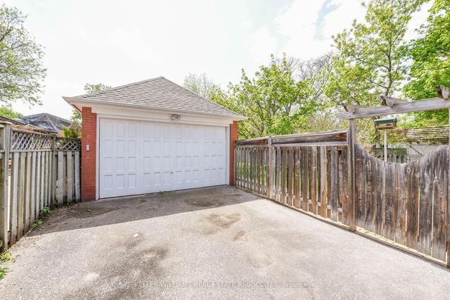 57 Elizabeth St S, House detached with 3 bedrooms, 2 bathrooms and 8 parking in Brampton ON | Image 20