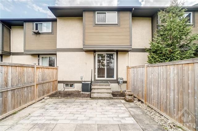 2663 Pimlico Crescent, Townhouse with 3 bedrooms, 2 bathrooms and 1 parking in Ottawa ON | Image 28