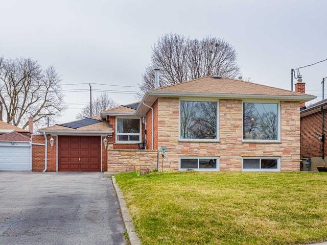 42 Jeffton Cres, House detached with 3 bedrooms, 2 bathrooms and 4 parking in Toronto ON | Image 1