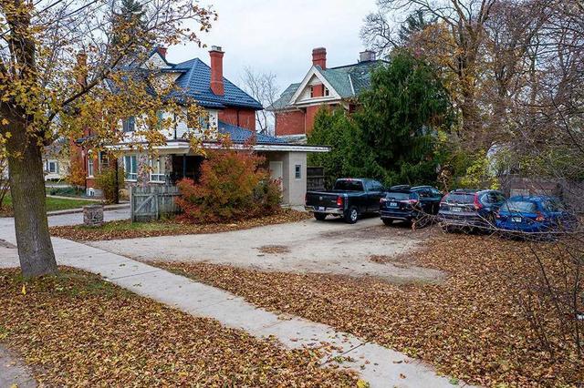 343 Pine St, House detached with 6 bedrooms, 5 bathrooms and 12 parking in Collingwood ON | Image 4