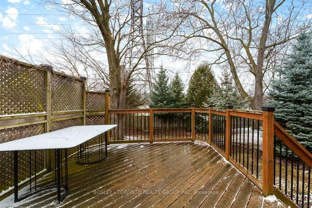 22 Lloyd Manor Rd, House detached with 3 bedrooms, 3 bathrooms and 4 parking in Toronto ON | Image 35