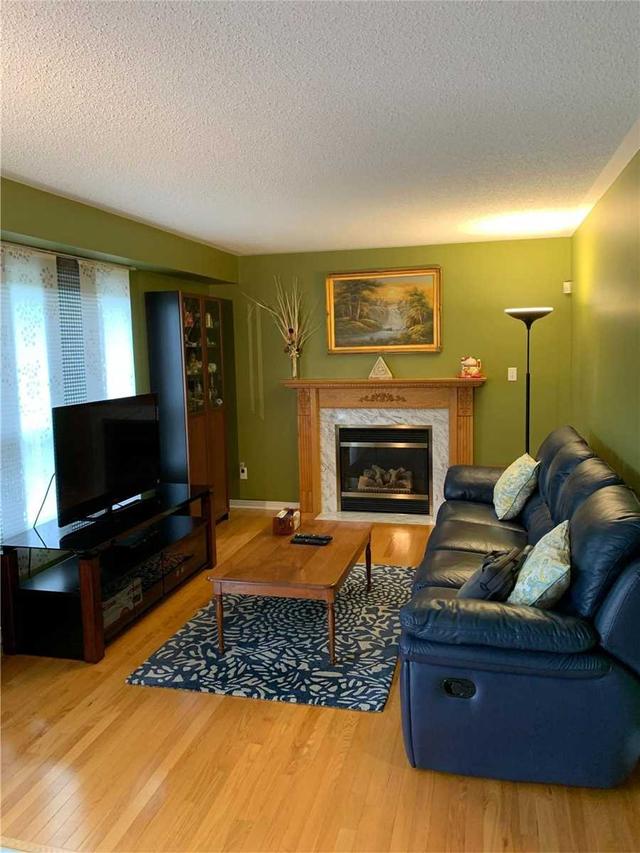 45 Gartshore Dr, House detached with 4 bedrooms, 3 bathrooms and 4 parking in Whitby ON | Image 8