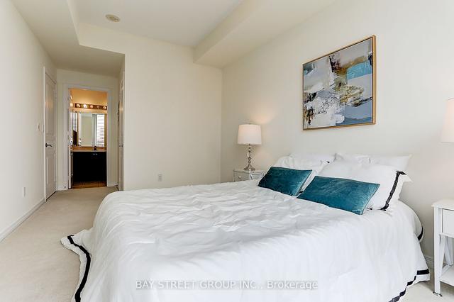 2011 - 509 Beecroft Rd, Condo with 2 bedrooms, 2 bathrooms and 1 parking in Toronto ON | Image 18