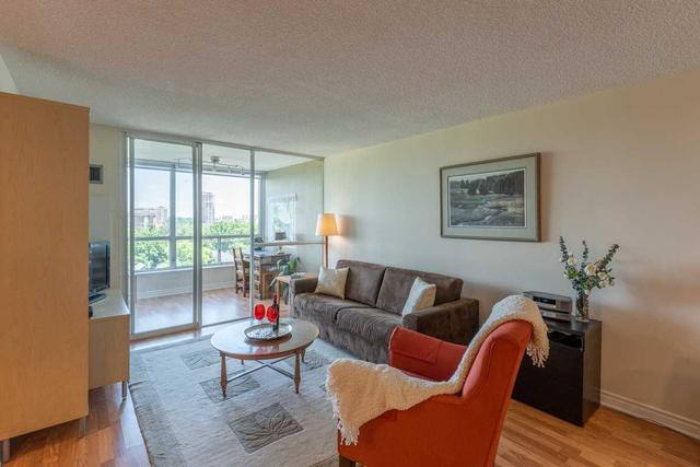 1104 - 1276 Maple Crossing Blvd, Condo with 2 bedrooms, 2 bathrooms and 1 parking in Burlington ON | Image 2