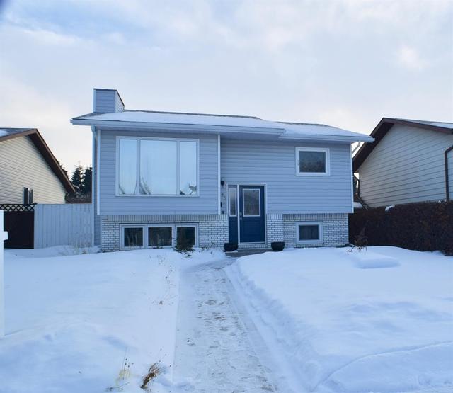 45 Rupert Crescent, House detached with 4 bedrooms, 2 bathrooms and 2 parking in Red Deer County AB | Image 5
