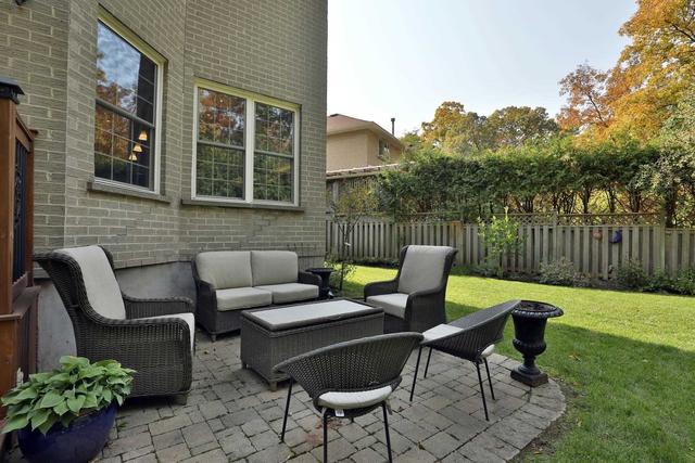 3033 Swansea Dr, House detached with 4 bedrooms, 3 bathrooms and 5 parking in Oakville ON | Image 25