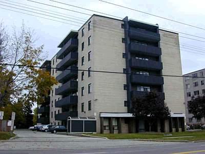 404 - 825 Kennedy Rd, Condo with 2 bedrooms, 1 bathrooms and 1 parking in Toronto ON | Image 1