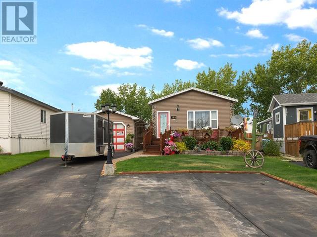185 Card Crescent, House other with 3 bedrooms, 2 bathrooms and 5 parking in Wood Buffalo AB | Image 1