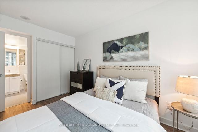 1111 - 15 Singer Crt, Condo with 1 bedrooms, 2 bathrooms and 1 parking in Toronto ON | Image 11