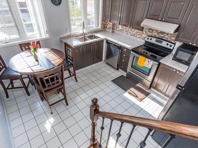 30 - 593 Kennedy Rd, Townhouse with 3 bedrooms, 2 bathrooms and 1 parking in Toronto ON | Image 3