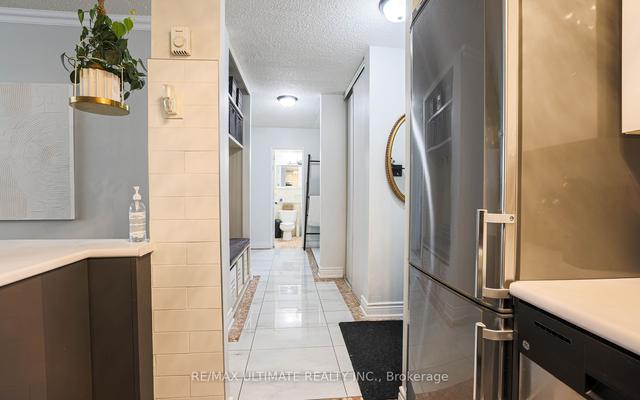 510 - 940 Caledonia Rd, Condo with 2 bedrooms, 1 bathrooms and 1 parking in Toronto ON | Image 7