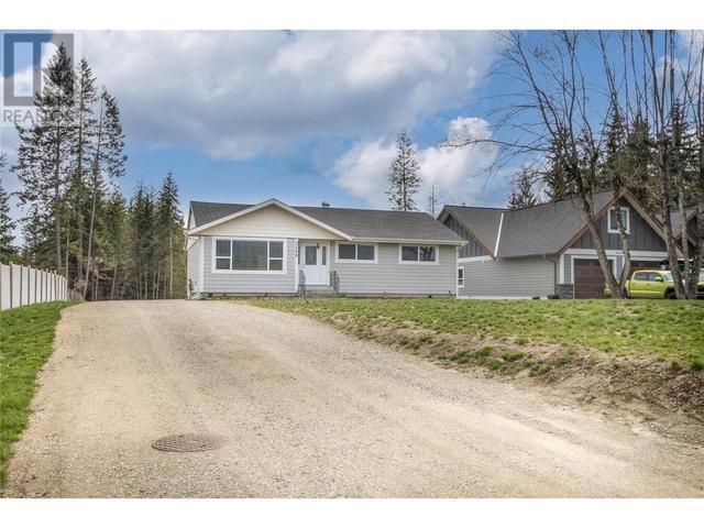 3460 30 Avenue Ne, House detached with 4 bedrooms, 3 bathrooms and null parking in Salmon Arm BC | Image 32