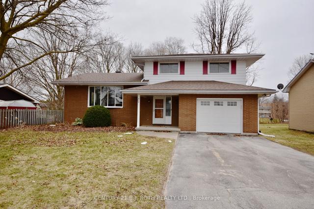 215 Hamilton Dr, House detached with 3 bedrooms, 2 bathrooms and 5 parking in Clearview ON | Image 31
