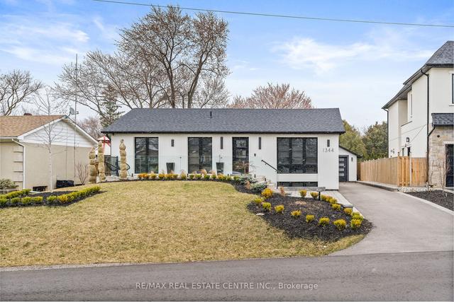 1344 Bridge Rd, House detached with 2 bedrooms, 3 bathrooms and 5 parking in Oakville ON | Image 1