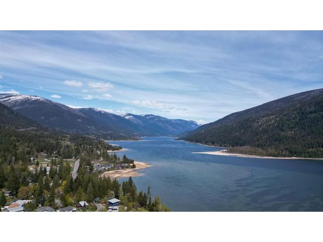 1 - 1691 Highway 3a, Condo with 1 bedrooms, 1 bathrooms and 1 parking in Central Kootenay F BC | Image 34