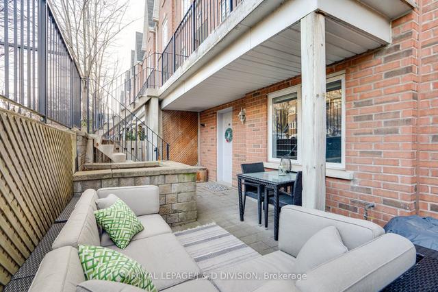 902 - 9 Shank St, Townhouse with 3 bedrooms, 1 bathrooms and 1 parking in Toronto ON | Image 18