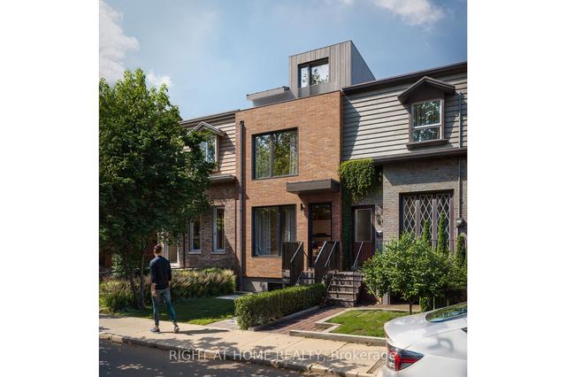 68 Foxley St, House attached with 2 bedrooms, 1 bathrooms and 3 parking in Toronto ON | Image 7
