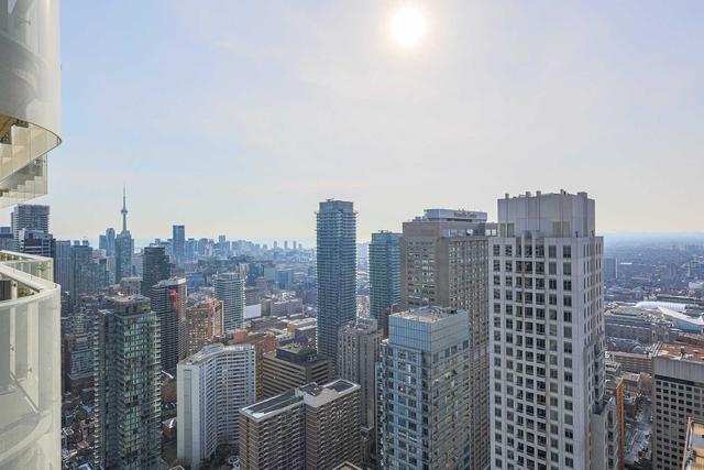 4607 - 1 Bloor St E, Condo with 2 bedrooms, 2 bathrooms and 0 parking in Toronto ON | Image 24