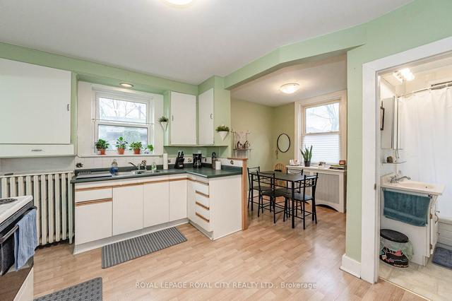 41-43 Suffolk St, House detached with 7 bedrooms, 4 bathrooms and 3 parking in Guelph ON | Image 4