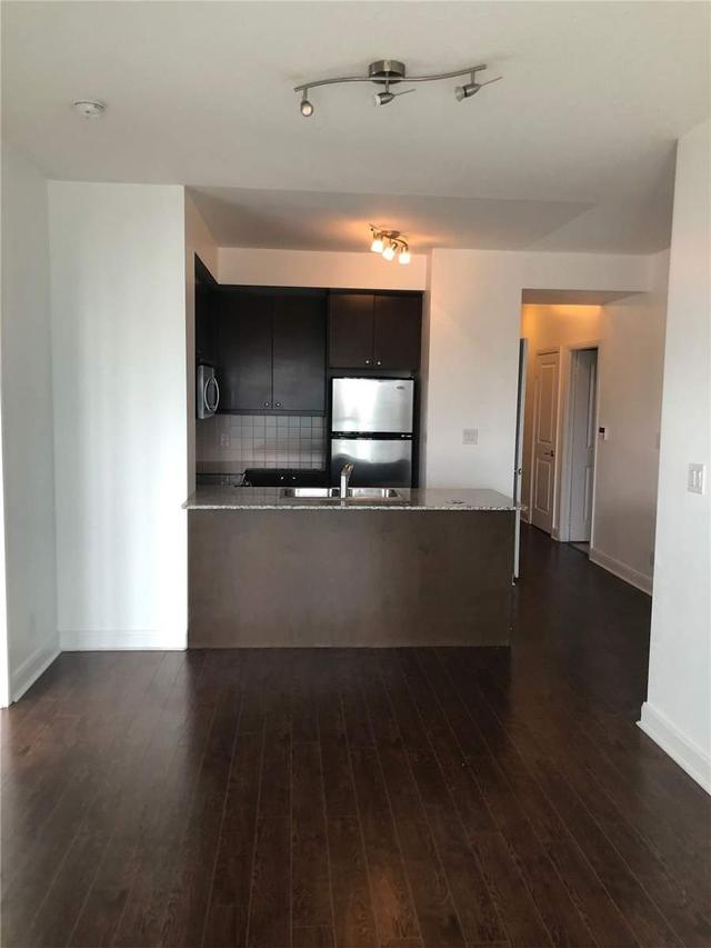 1705 - 50 Absolute Ave, Condo with 2 bedrooms, 2 bathrooms and 1 parking in Mississauga ON | Image 3