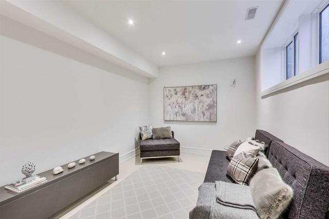 110 Tiago Ave, House detached with 4 bedrooms, 5 bathrooms and 2 parking in Toronto ON | Image 25