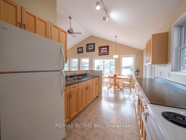15574 Georgian Bay Shore, House detached with 4 bedrooms, 2 bathrooms and 0 parking in Georgian Bay ON | Image 6