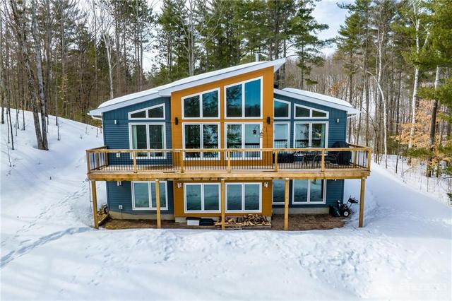 1068 Hidden Lane, House detached with 4 bedrooms, 3 bathrooms and 10 parking in Greater Madawaska ON | Image 1