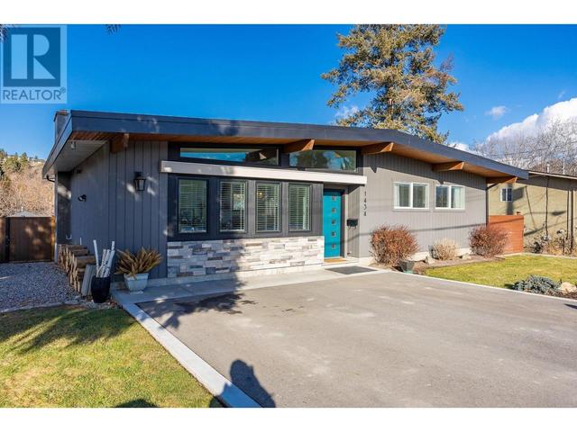 1434 Gaddes Avenue, House detached with 3 bedrooms, 2 bathrooms and 6 parking in Kelowna BC | Image 2