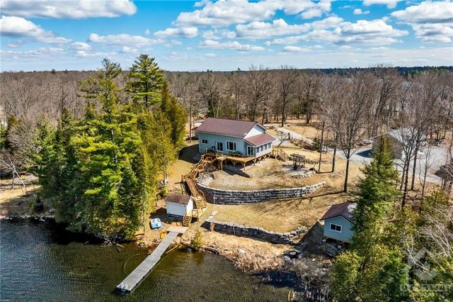 630 Peter's Point Road, House detached with 3 bedrooms, 1 bathrooms and 6 parking in Lanark Highlands ON | Image 1