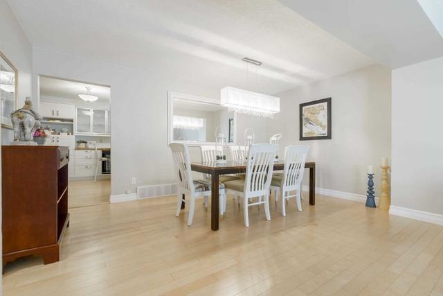 60 - 145 Rice Ave, Townhouse with 3 bedrooms, 2 bathrooms and 2 parking in Hamilton ON | Image 2