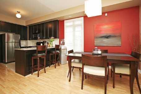 th2 - 98 Carr St, Townhouse with 2 bedrooms, 2 bathrooms and 1 parking in Toronto ON | Image 4