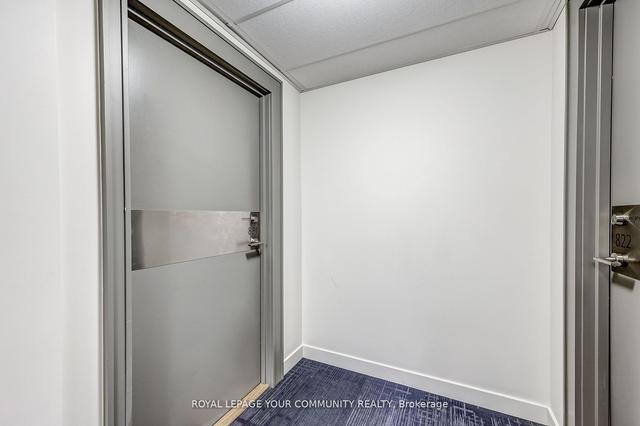 821 - 19 Singer Crt, Condo with 2 bedrooms, 2 bathrooms and 1 parking in Toronto ON | Image 20