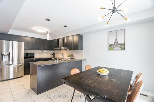 28 Versailles Cres, House detached with 4 bedrooms, 4 bathrooms and 6 parking in Barrie ON | Image 27