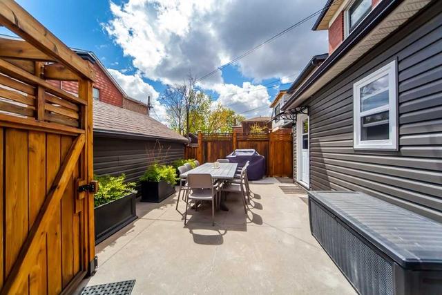 601 Lauder Ave, House detached with 3 bedrooms, 2 bathrooms and 3 parking in Toronto ON | Image 25