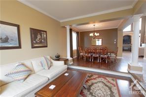 203 Locheland Crescent, House detached with 4 bedrooms, 4 bathrooms and 4 parking in Ottawa ON | Image 5