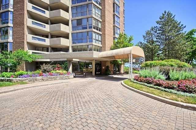 2102 - 85 Skymark Dr, Condo with 1 bedrooms, 2 bathrooms and 1 parking in Toronto ON | Image 2