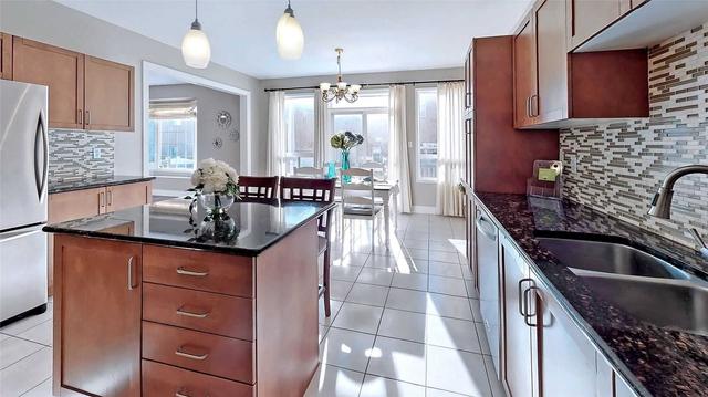 67 Seabreeze Ave, House detached with 5 bedrooms, 6 bathrooms and 6 parking in Vaughan ON | Image 5