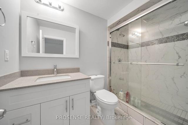 7402 Saint Barbara Blvd, House semidetached with 4 bedrooms, 4 bathrooms and 4 parking in Mississauga ON | Image 26