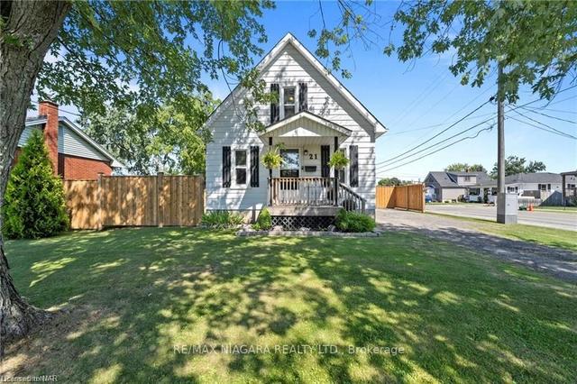 21 Cambridge Ave, House detached with 2 bedrooms, 1 bathrooms and 4 parking in St. Catharines ON | Image 1