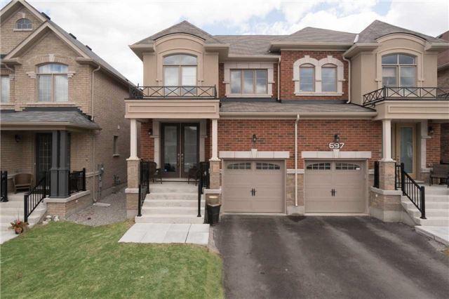 701 Yarfield Cres, House semidetached with 3 bedrooms, 3 bathrooms and 2 parking in Newmarket ON | Image 1