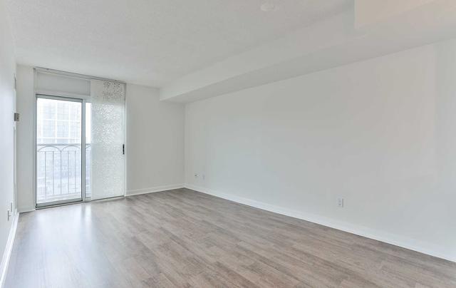 1013 - 323 Richmond St, Condo with 1 bedrooms, 1 bathrooms and 1 parking in Toronto ON | Image 3