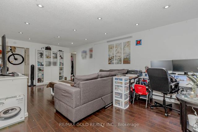 103 - 49 Silverstone Dr, Condo with 3 bedrooms, 2 bathrooms and 1 parking in Toronto ON | Image 9