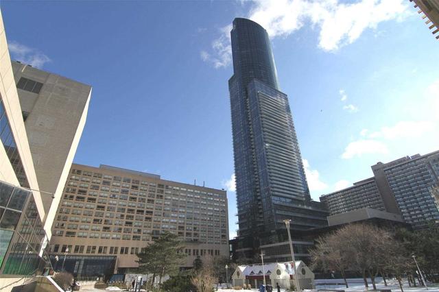 4815 - 386 Yonge St, Condo with 2 bedrooms, 2 bathrooms and 1 parking in Toronto ON | Image 1