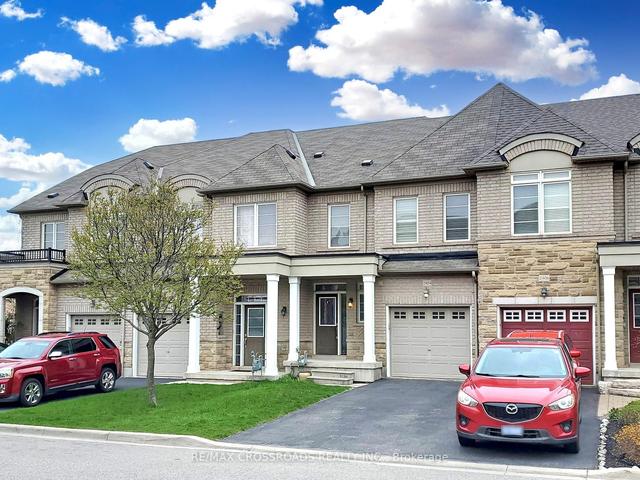 2404 Old Brompton Way, House attached with 3 bedrooms, 4 bathrooms and 2 parking in Oakville ON | Image 1