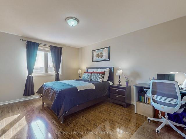 6018 Duford Dr, House detached with 3 bedrooms, 4 bathrooms and 5 parking in Mississauga ON | Image 18